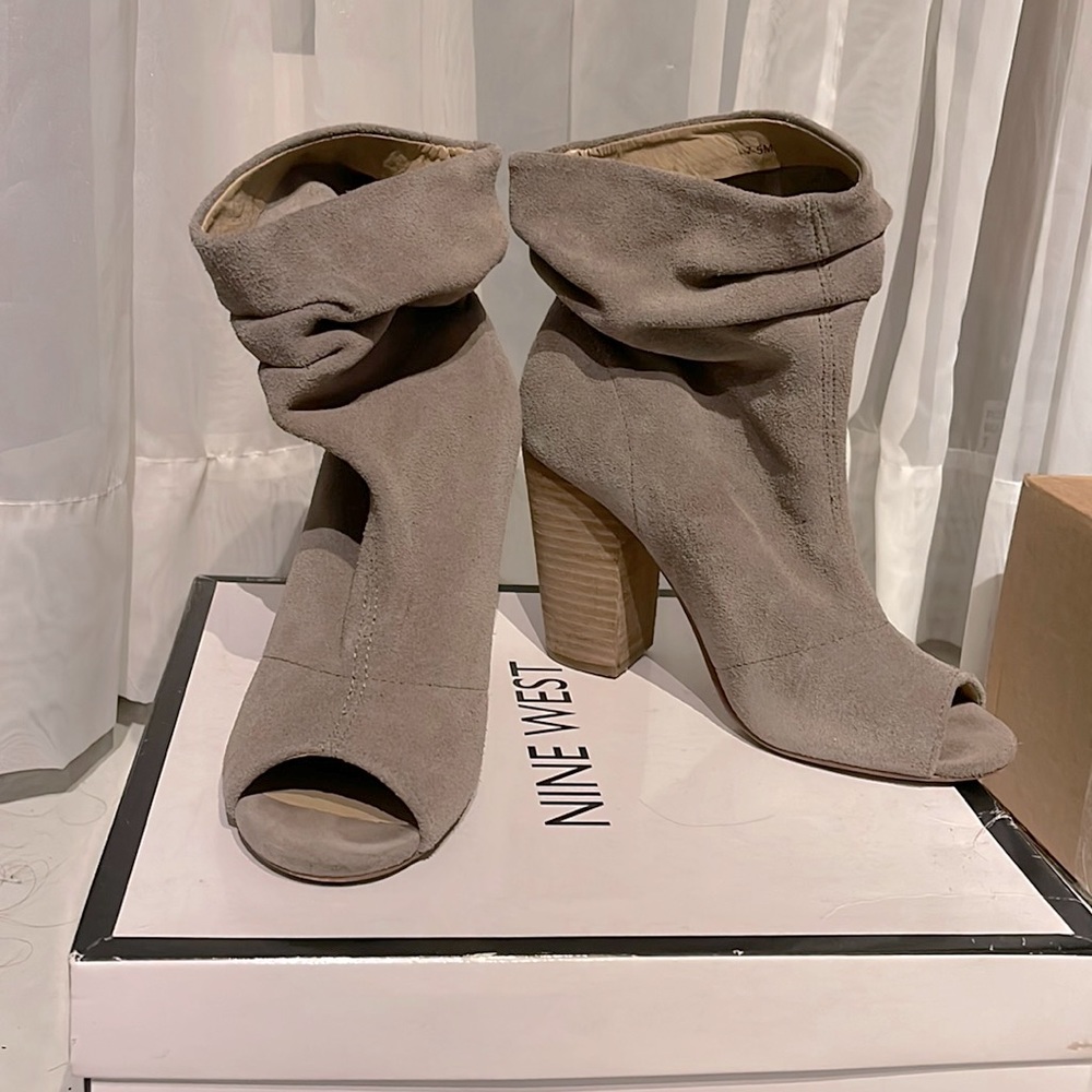 Sandal Booties, Nine West, Size 7 1/2, Grey Suede